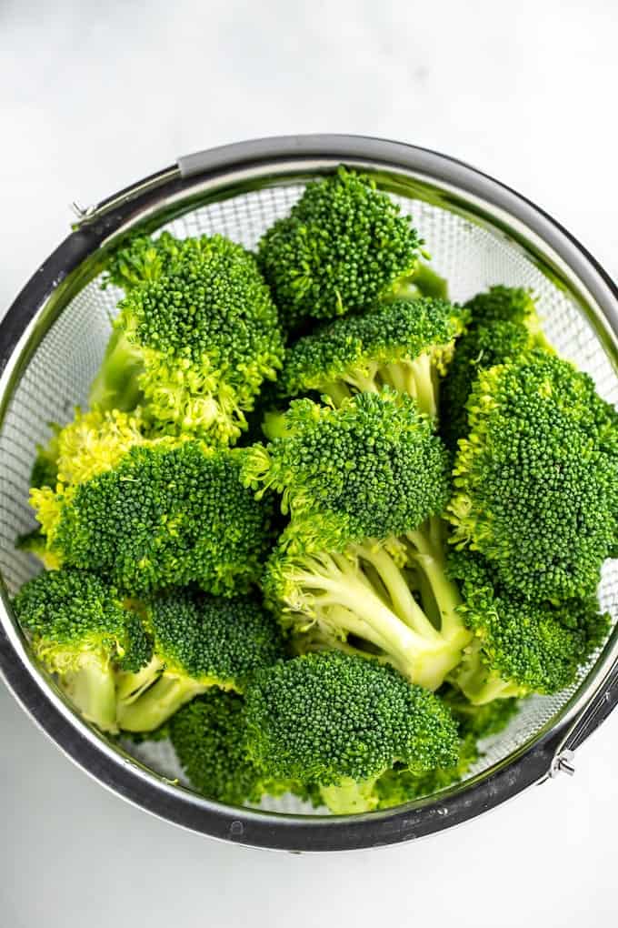 Ninja Foodi steamed broccoli (from fresh or frozen) - The Top Meal